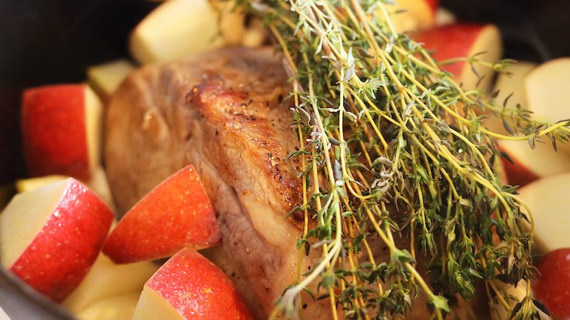 豚肉とりんごのワイン蒸し　レシピ