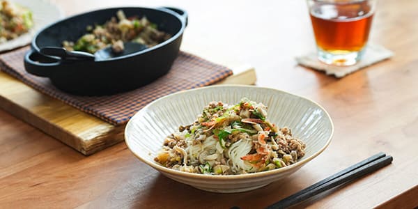 きのことひき肉と桜えびの和え麺