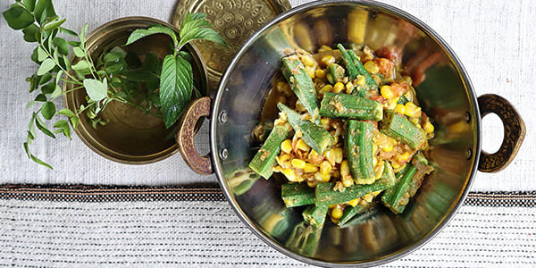 オクラとコーンのサブジ