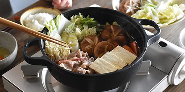 鉄鍋　すき焼き