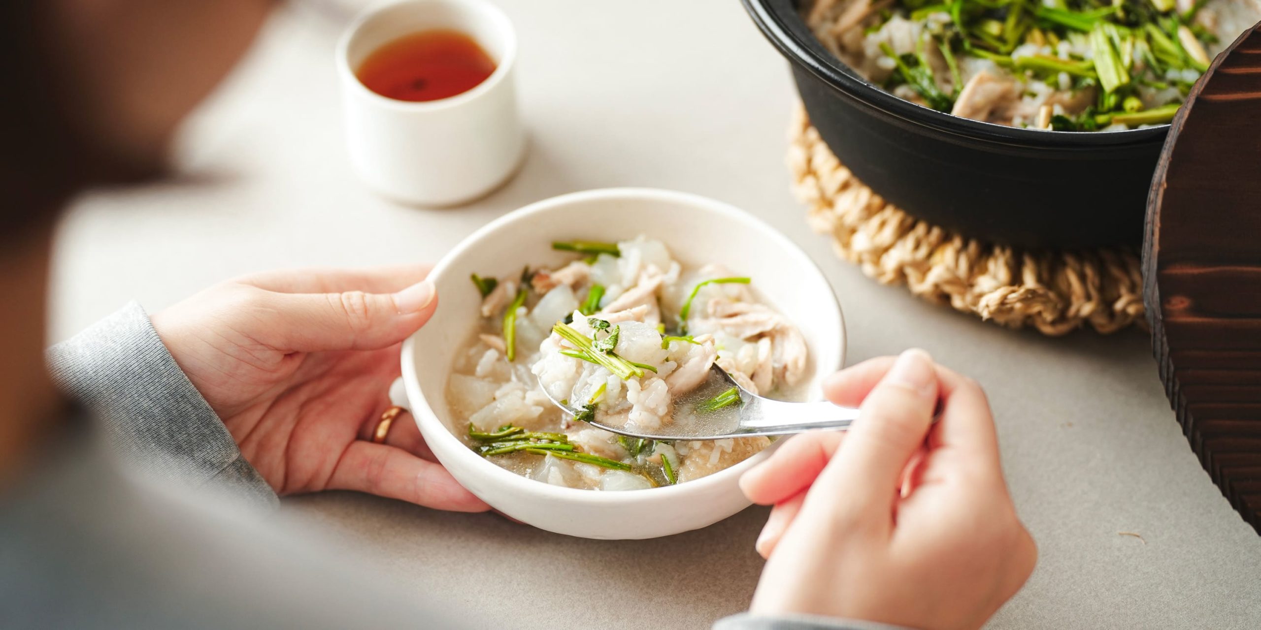 鶏肉と大根とせりの生姜粥