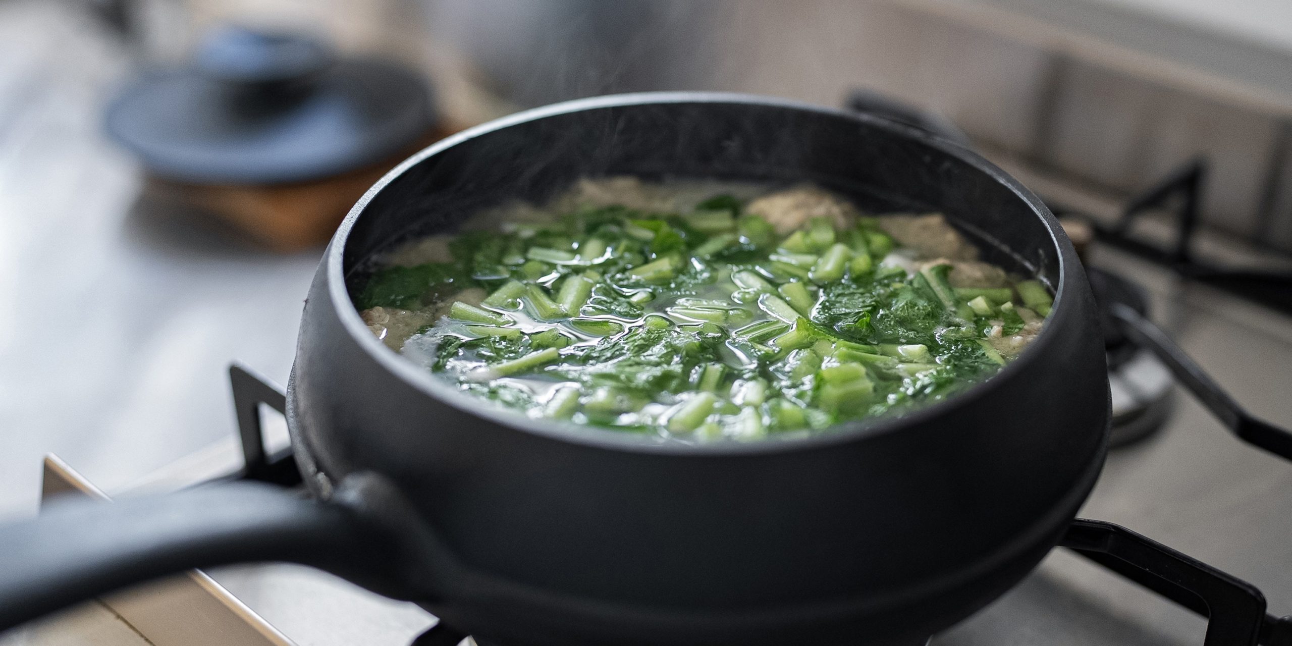 鶏団子とかぶの白いスープ　レシピ